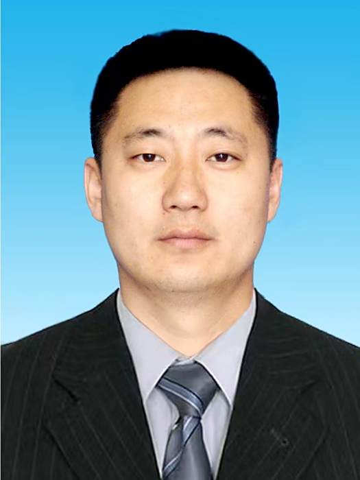 張騰飛(內蒙古自治區烏蘭察布市察哈爾右翼前旗應急管理綜合行政執法隊大隊長) 張騰飛(內蒙古自治區烏蘭察布市察哈爾右翼前旗應急管理綜合行政執法隊大隊長)