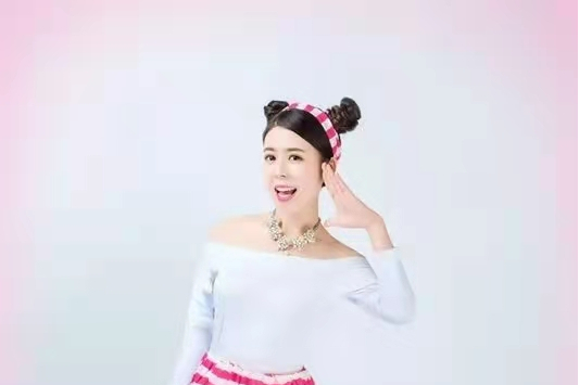 劉奕(主持人) 劉奕(主持人)