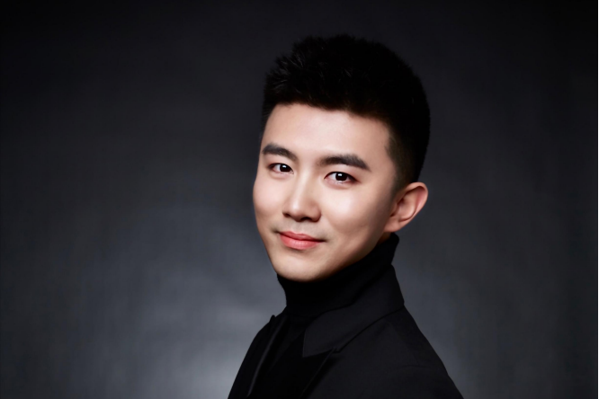 李源(聲樂教師、歌劇演員、中國聲樂男中音歌唱演員)