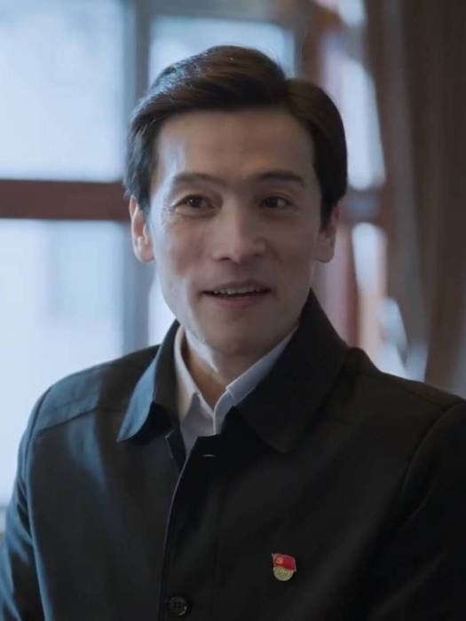 李進(環保題材劇《江河日上》中的角色) 李進(環保題材劇《江河日上》中的角色)