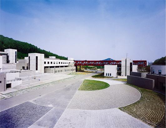 首爾藝術大學