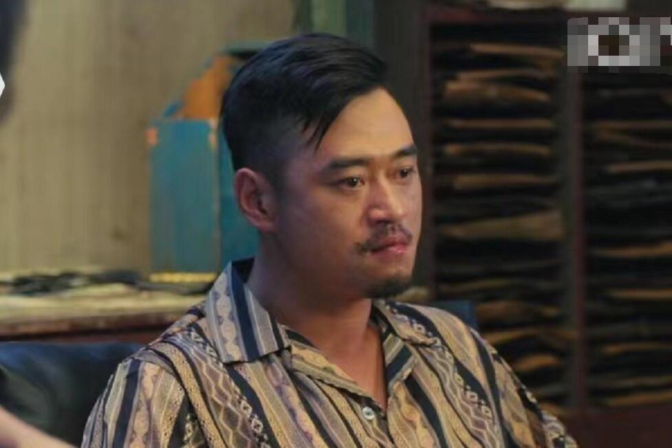 王天龍(國產故事片《天才雀媽》中的角色) 王天龍(國產故事片《天才雀媽》中的角色)