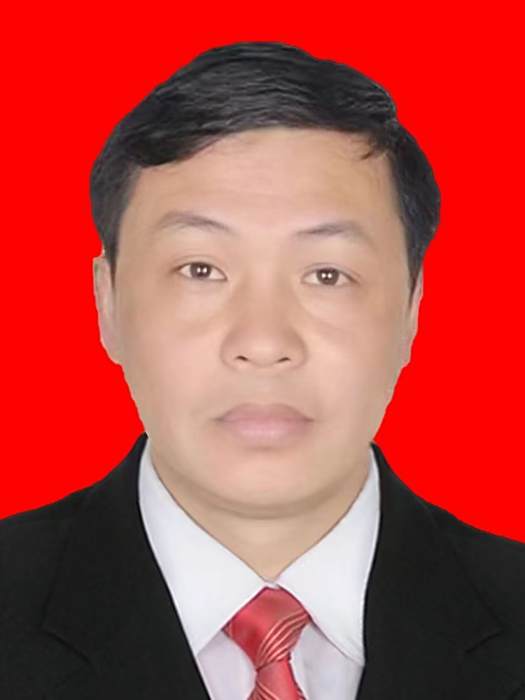 胡明(貴州省畢節市七星關區自然資源局黨組成員、副局長、三級主任科員) 胡明(貴州省畢節市七星關區自然資源局黨組成員、副局長、三級主任科員)