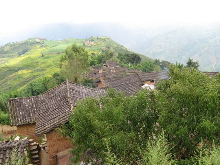 漢泥扒村(雲南新平縣漠沙鎮下轄村) 漢泥扒村(雲南新平縣漠沙鎮下轄村)
