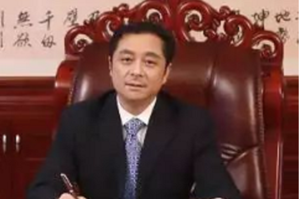 黃暉(瀛通通訊董事長,董事) 黃暉(瀛通通訊董事長,董事)