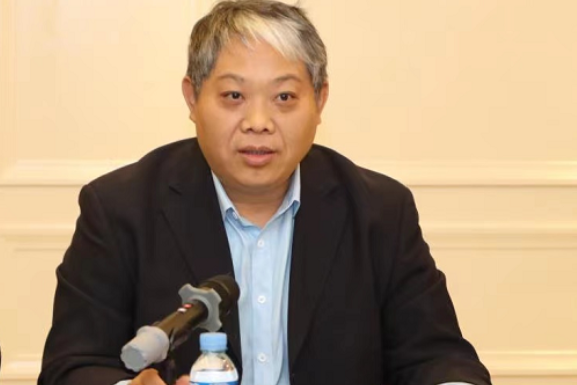 李梁(中央民族大學副教授) 李梁(中央民族大學副教授)