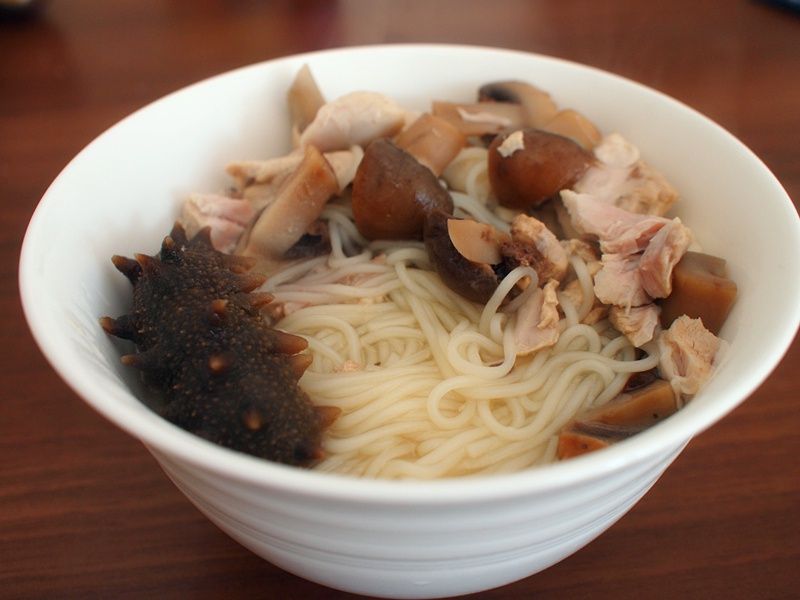 海參雞湯麵 海參雞湯麵