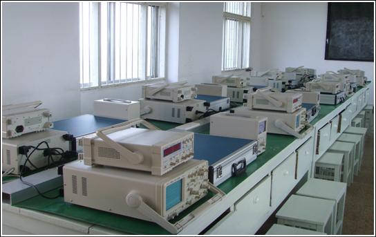 廣西桂林農業學校數電模電實驗室