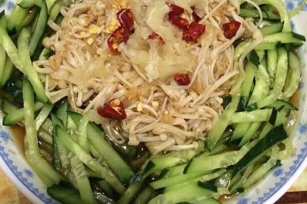 撈拌金針菇 撈拌金針菇