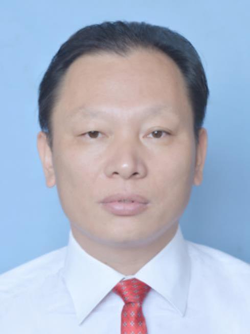 鄒華生(江西省九江市永修縣教育體育局局長、黨委書記) 鄒華生(江西省九江市永修縣教育體育局局長、黨委書記)