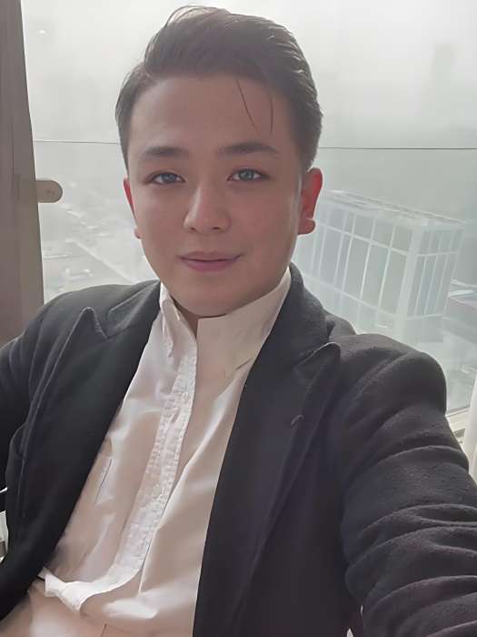 李閃閃✨ 李閃閃✨