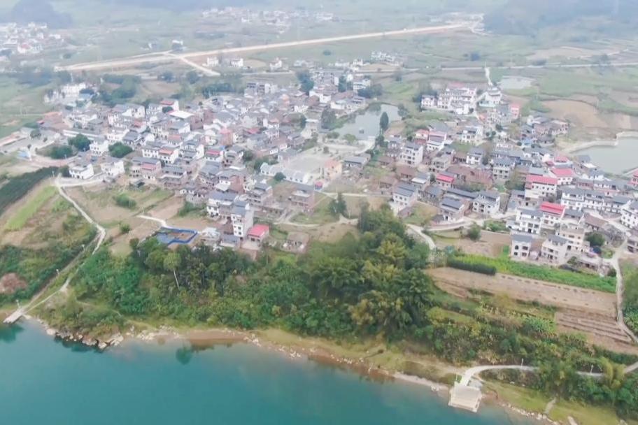 六龍村(廣西來賓市合山北泗鎮六龍村)