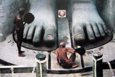 耆那教巨型石雕像