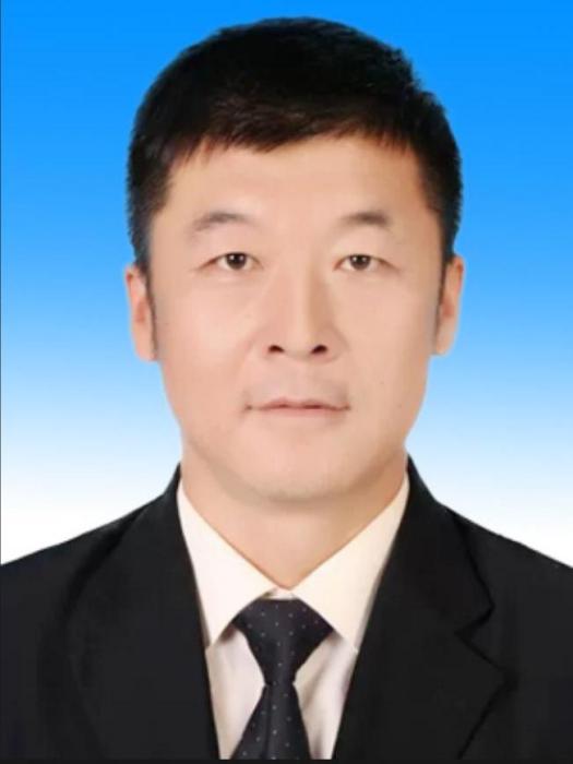 華偉(新疆維吾爾自治區克拉瑪依市烏爾禾區政府黨組成員、副區長) 華偉(新疆維吾爾自治區克拉瑪依市烏爾禾區政府黨組成員、副區長)