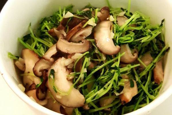 豆苗冬菇 豆苗冬菇