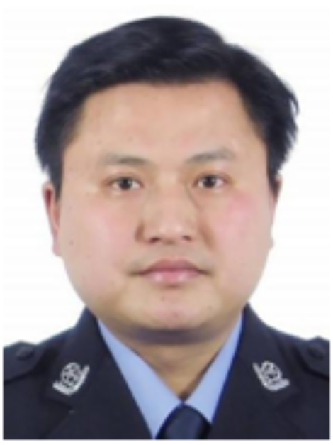 石勇(湖南省津市市公安局黨委委員、副局長) 石勇(湖南省津市市公安局黨委委員、副局長)