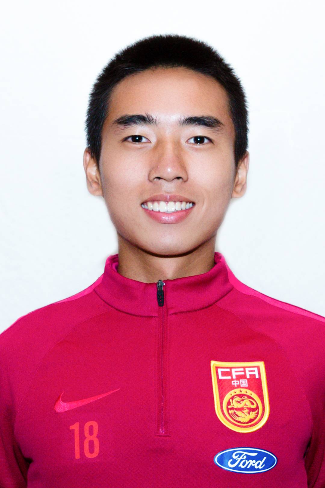 羅新(中國U17青年足球隊隊員)