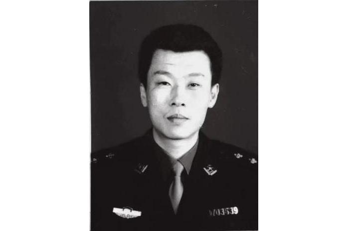 劉愛國(山東省濰坊監獄十四監區原二級警長) 劉愛國(山東省濰坊監獄十四監區原二級警長)