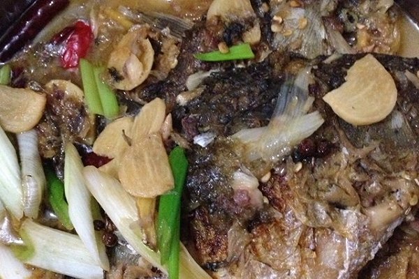 鯽魚包肉