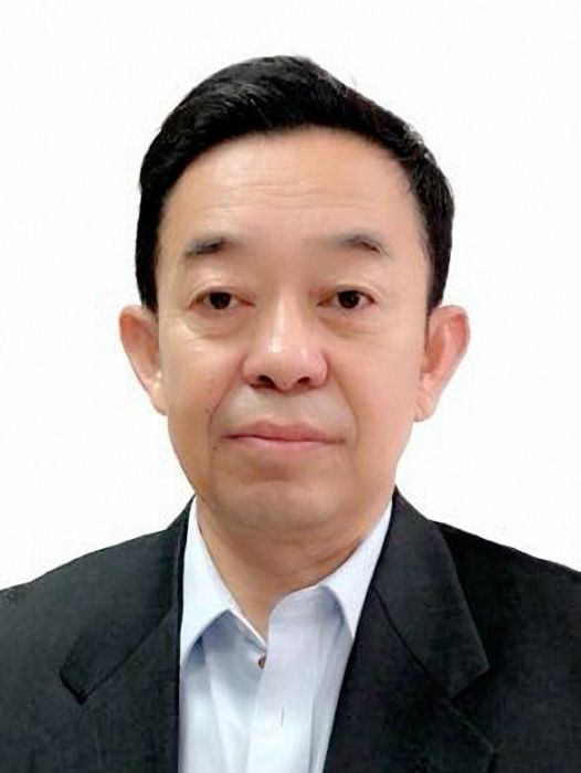 張瑞平(呼和浩特市機場與鐵路建設項目辦公室主任) 張瑞平(呼和浩特市機場與鐵路建設項目辦公室主任)