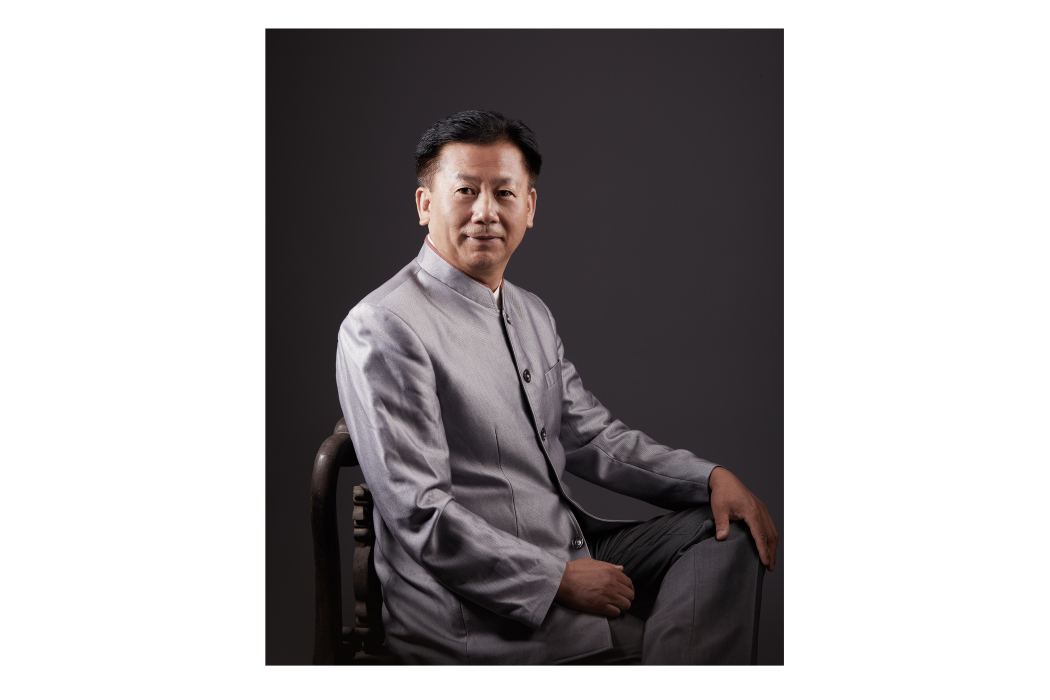 楊洺(國際易學聯合會易學與企業創新研究會會長、廣東省易學研究會副會長) 楊洺(國際易學聯合會易學與企業創新研究會會長、廣東省易學研究會副會長)