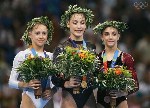 雅典奧運會自由體操決賽獲獎三人