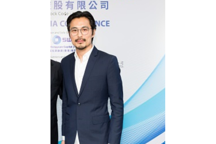 董卓明(興紡控股執行董事) 董卓明(興紡控股執行董事)
