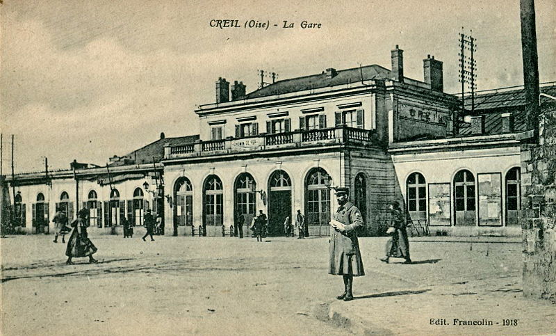 一站之前的Creil車站