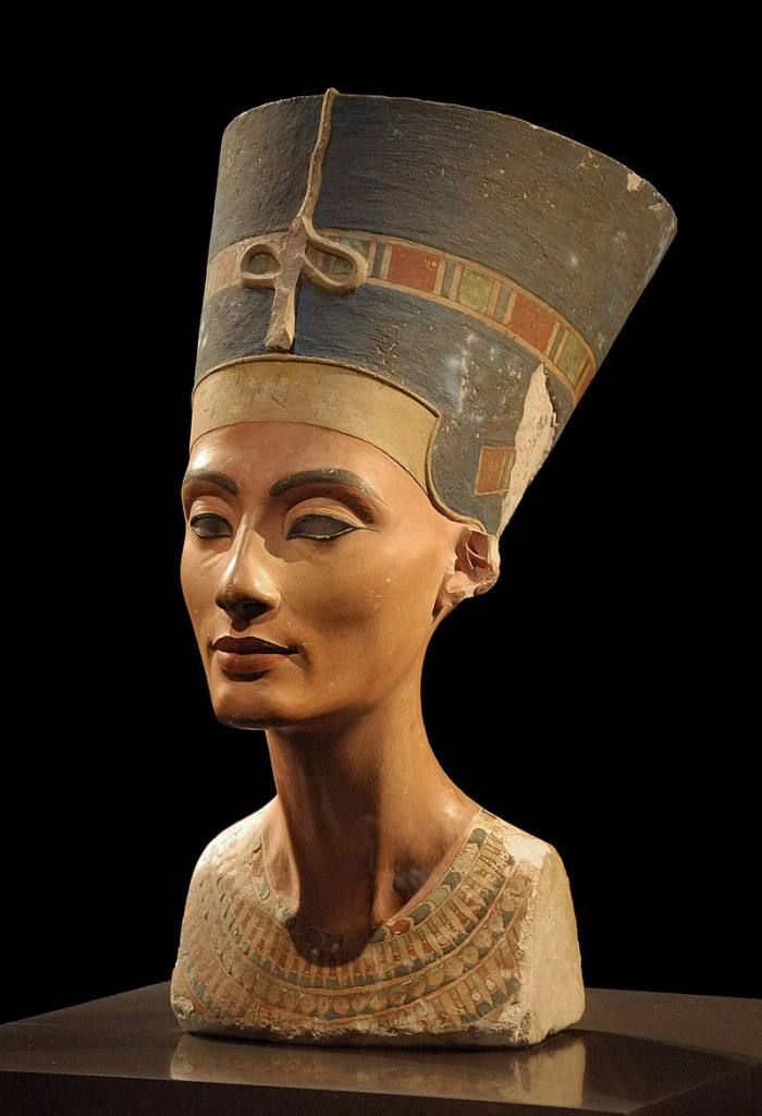 娜芙提提王后半身塑像（德國柏林博物館）