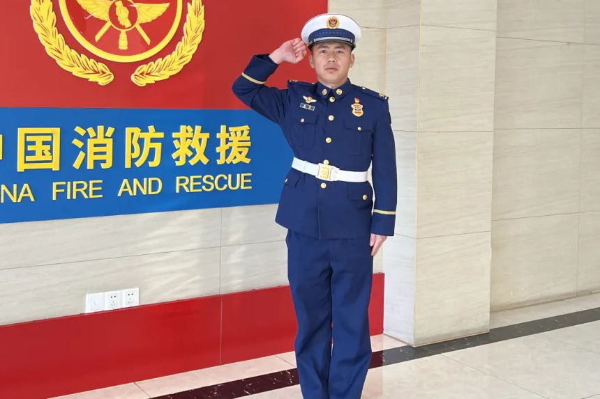 龍章(隨州市消防救援支隊東城特勤站一分隊一班班長)