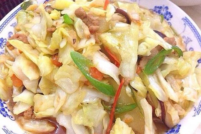 包菜燉肉 包菜燉肉
