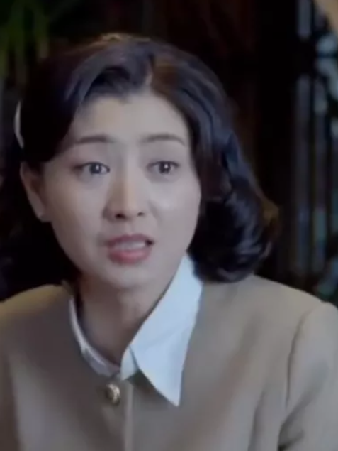 林嬰嬰(近代革命劇《刀尖》中的角色) 林嬰嬰(近代革命劇《刀尖》中的角色)
