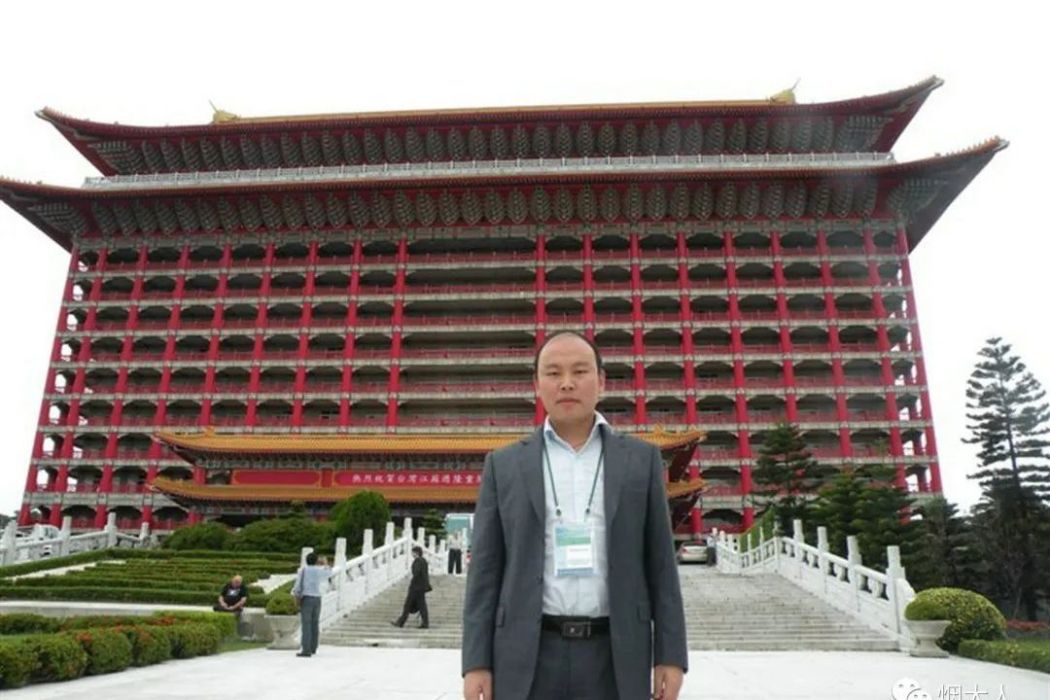 黃文鋒(合肥工業大學土木與水利工程學院副教授) 黃文鋒(合肥工業大學土木與水利工程學院副教授)