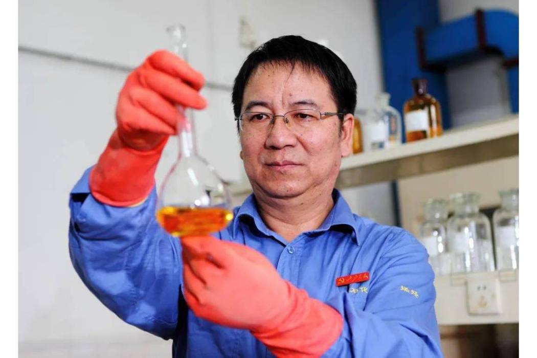 吳文清(中國石油化工股份烯烴部化工工藝高級專家) 吳文清(中國石油化工股份烯烴部化工工藝高級專家)
