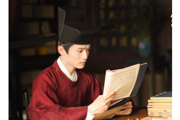 許清嘉(電視劇《玉面桃花總相逢》中的男主角) 許清嘉(電視劇《玉面桃花總相逢》中的男主角)