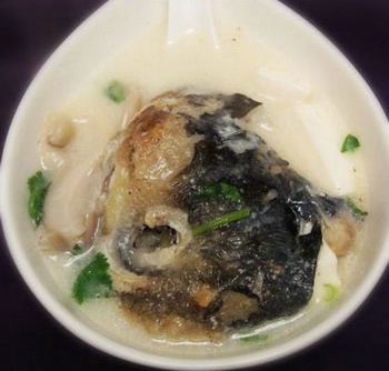 魚頭豆腐菌菇煲