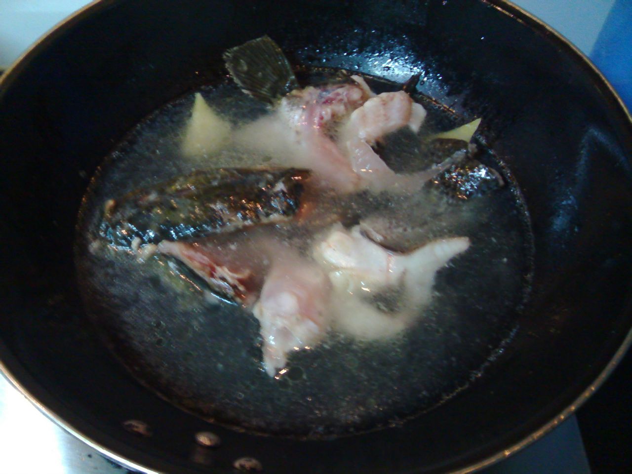 白鯗黑魚湯