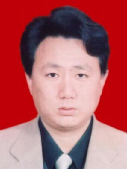 韓勇(山東省濟南市歷下區行政審批服務局副處級幹部) 韓勇(山東省濟南市歷下區行政審批服務局副處級幹部)