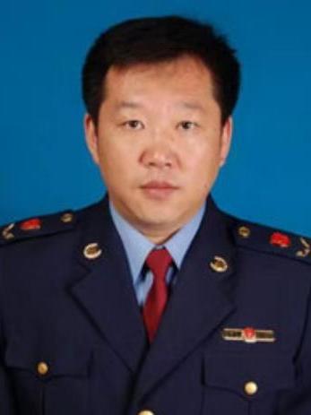 張旭偉(遼寧省撫順市東洲區市場監督管理局黨組成員、副局長) 張旭偉(遼寧省撫順市東洲區市場監督管理局黨組成員、副局長)