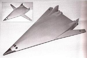 採用可變翼設計及4具發動機設計