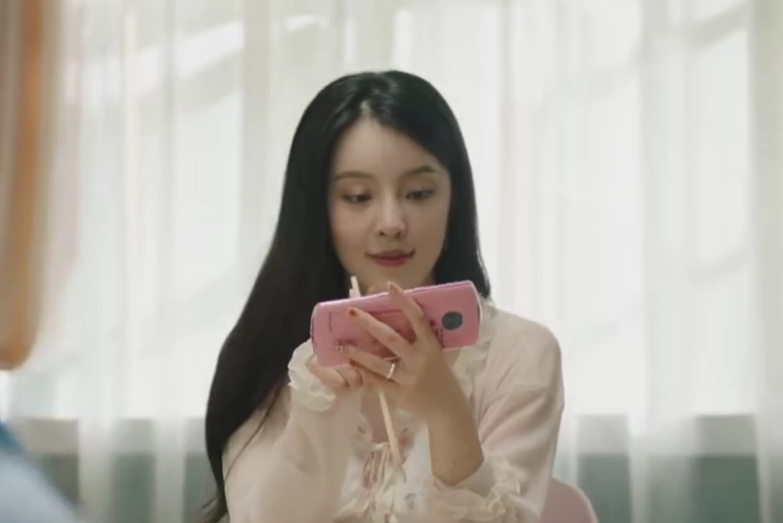 何小愛 何小愛