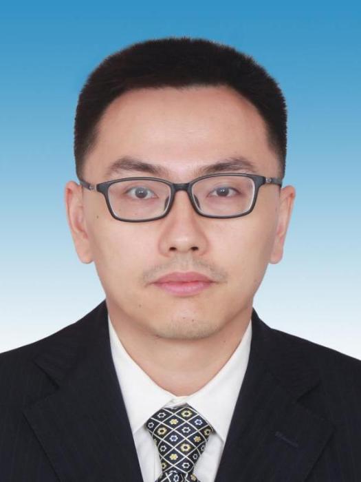 李晟(浙江省湖州市市政府辦公室黨組成員、副主任) 李晟(浙江省湖州市市政府辦公室黨組成員、副主任)