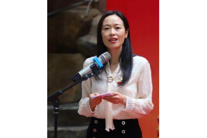 劉燕(中共福建省福州第十一中學委員會書記) 劉燕(中共福建省福州第十一中學委員會書記)