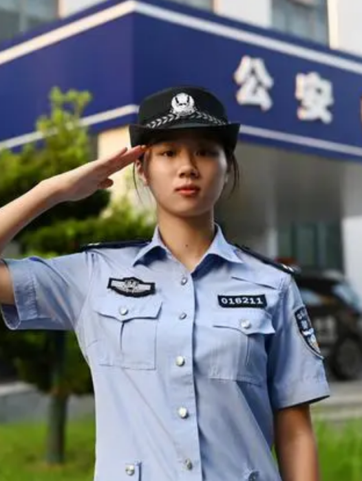 劉欣雨(長沙市公安局芙蓉分局東岸派出所刑偵民警) 劉欣雨(長沙市公安局芙蓉分局東岸派出所刑偵民警)