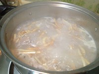 魚腥草瘦肉湯