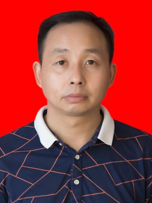 黃學文(江西省吉安市安福縣政府經濟發展研究中心副主任) 黃學文(江西省吉安市安福縣政府經濟發展研究中心副主任)