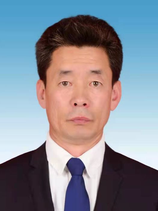 布仁(達茂聯合旗人大常委會副主任、明安鎮黨委書記) 布仁(達茂聯合旗人大常委會副主任、明安鎮黨委書記)