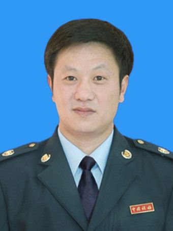 張銳(宜賓市興文縣國家稅務總局興文縣稅務局黨委委員、副局長、二級主辦) 張銳(宜賓市興文縣國家稅務總局興文縣稅務局黨委委員、副局長、二級主辦)