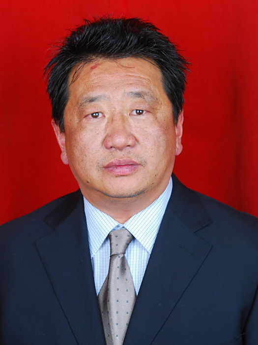 達瓦澤仁(西藏昌都市農業農村局黨組成員、二級調研員、市畜牧總站站長) 達瓦澤仁(西藏昌都市農業農村局黨組成員、二級調研員、市畜牧總站站長)