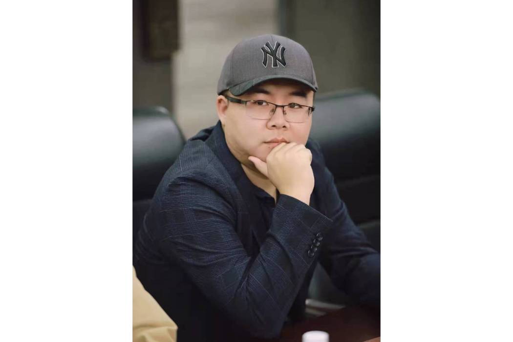 王尚飛(中國社會藝術協會視聽藝術專業委員會秘書長) 王尚飛(中國社會藝術協會視聽藝術專業委員會秘書長)